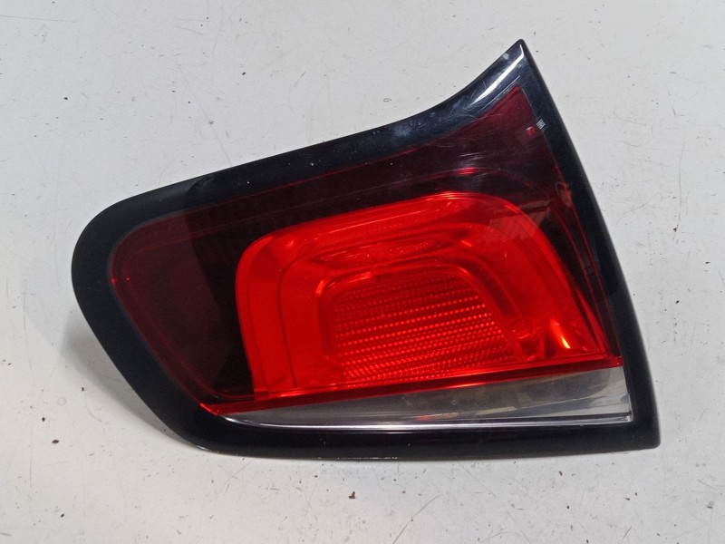 Recambio de piloto trasero porton izquierdo para citroën c3 ii (sc_) 1.2 vti 82 referencia OEM IAM 9803934380  