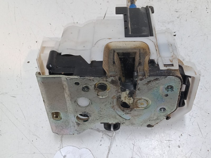 Recambio de cerradura puerta delantera derecha para erke erke opel combo opel combo referencia OEM IAM   