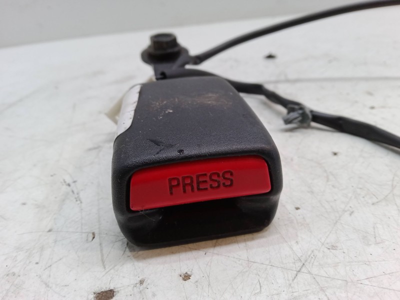 Recambio de anclaje cinturon delantero derecho para nissan note (e11, ne11) 1.5 dci referencia OEM IAM   