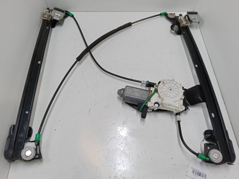 Recambio de elevalunas electrico delantero derecho para land rover freelander i (l314) 2.0 td4 4x4 referencia OEM IAM    Recambio de elevalunas electrico delantero derecho para land rover freelander i (l314) 2.0 td4 4x4 referencia OEM IAM