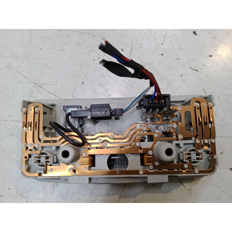 Recambio de luz interior delantera para volkswagen caddy iv furgoneta/monovolumen (saa, sah) 2.0 tdi 4motion referencia OEM IAM 