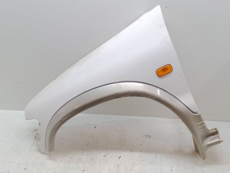 Recambio de aleta delantera izquierda para kia sportage suv (k00) 2.0 td 4wd referencia OEM IAM    Recambio de aleta delantera izquierda para kia sportage suv (k00) 2.0 td 4wd referencia OEM IAM