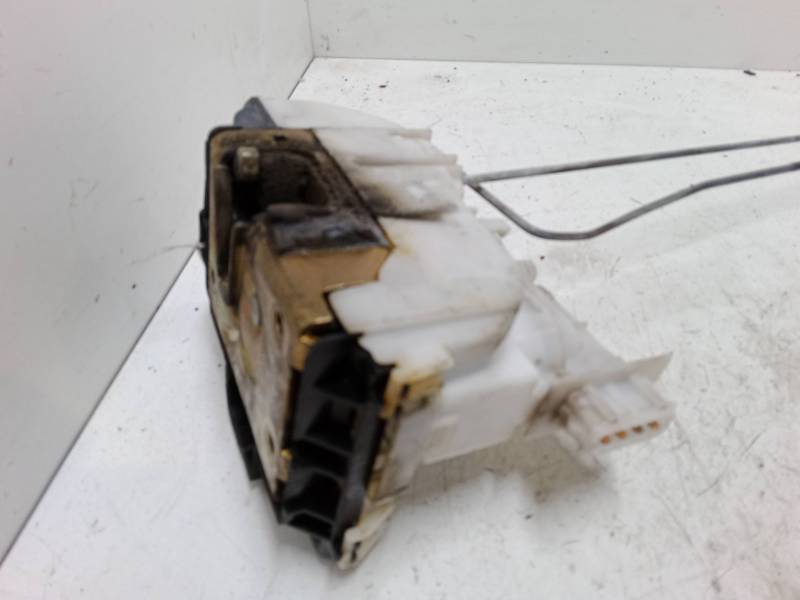 CERRADURA PUERTA DELANTERA IZQUIERDA 