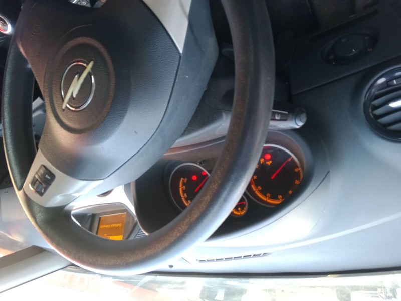 opel corsa d (s07) del año 2008