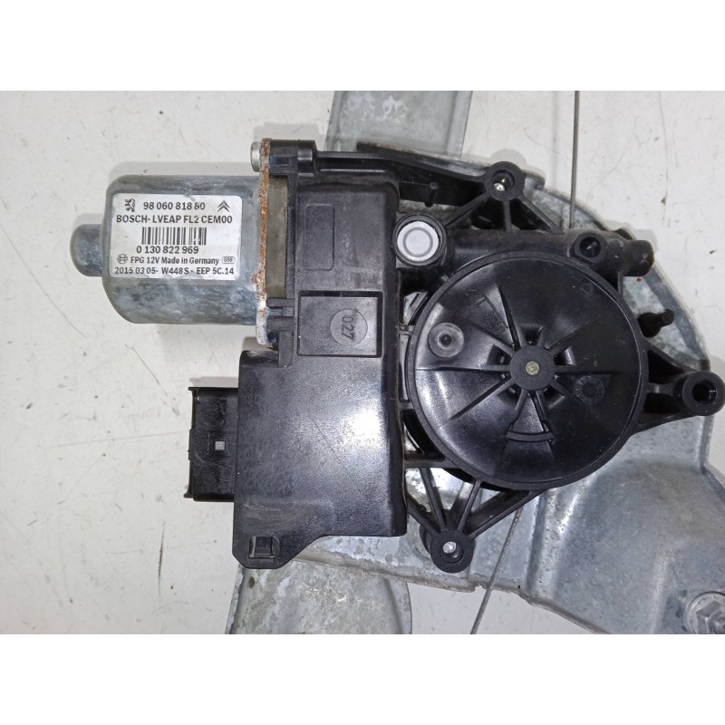 Recambio de elevalunas electrico delantero izquierdo para peugeot 208 i (ca_, cc_) 1.2 vti 82 referencia OEM IAM 9806081880   Recambio de elevalunas electrico delantero izquierdo para peugeot 208 i (ca_, cc_) 1.2 vti 82 referencia OEM IAM 9806081880