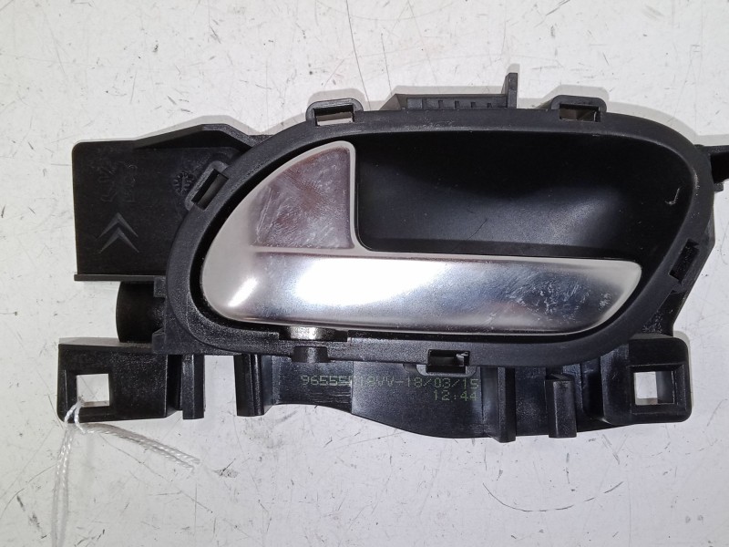 Recambio de maneta interior puerta delantera izquierda para peugeot 208 i (ca_, cc_) 1.2 vti 82 referencia OEM IAM    Recambio de maneta interior puerta delantera izquierda para peugeot 208 i (ca_, cc_) 1.2 vti 82 referencia OEM IAM