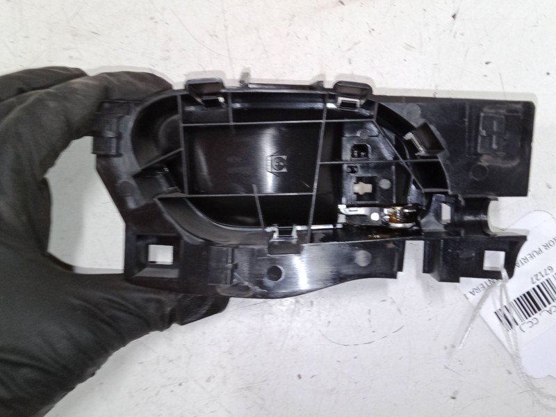 Recambio de maneta interior puerta delantera izquierda para peugeot 208 i (ca_, cc_) 1.2 vti 82 referencia OEM IAM    Recambio de maneta interior puerta delantera izquierda para peugeot 208 i (ca_, cc_) 1.2 vti 82 referencia OEM IAM