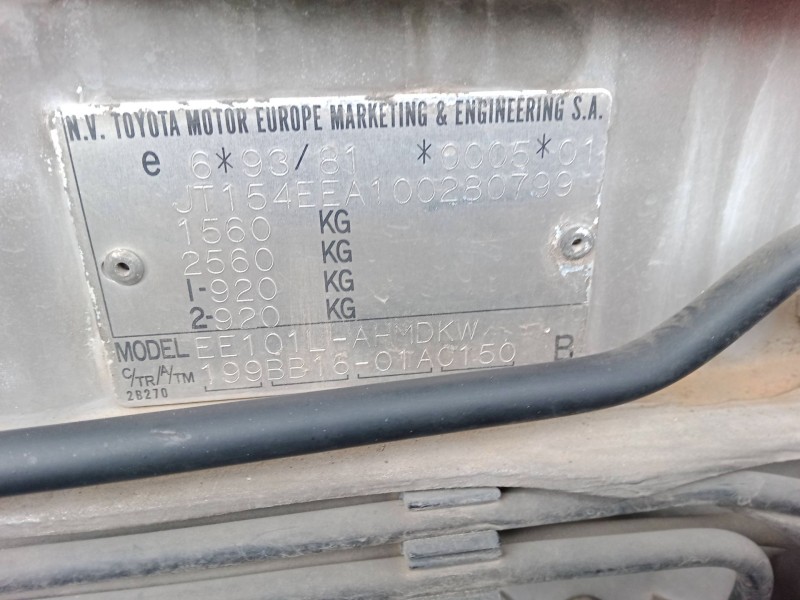 toyota corolla compact (_e10_) del año 1997