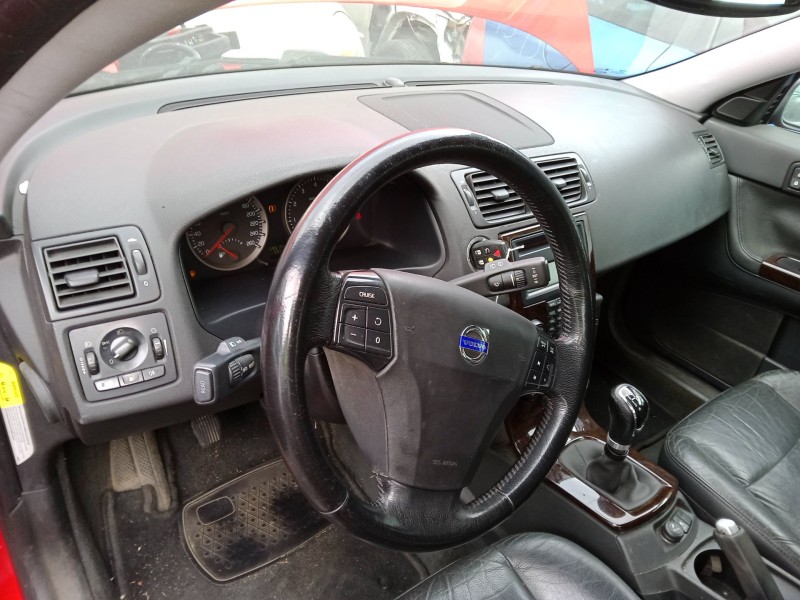 volvo v50 (545) del año 2004