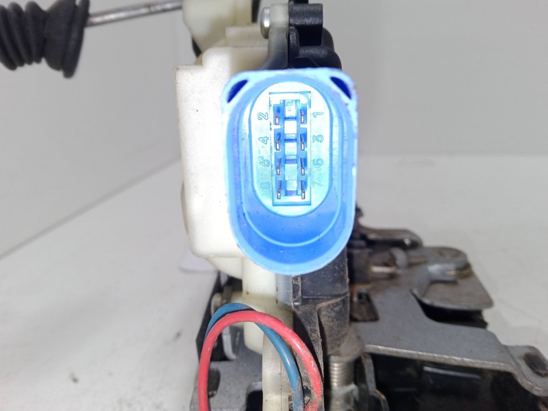 Recambio de cerradura puerta delantera izquierda para volkswagen golf iv (1j1) 1.9 tdi 4motion referencia OEM IAM   