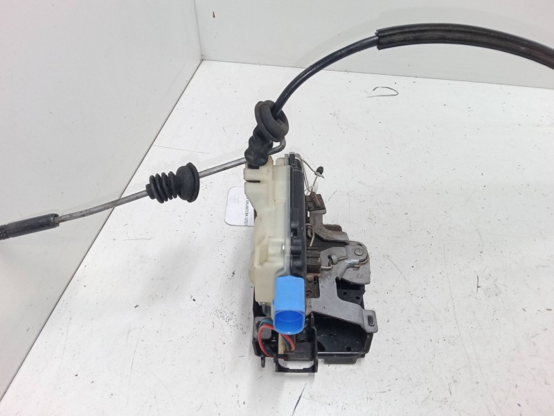 Recambio de cerradura puerta delantera izquierda para volkswagen golf iv (1j1) 1.9 tdi 4motion referencia OEM IAM   