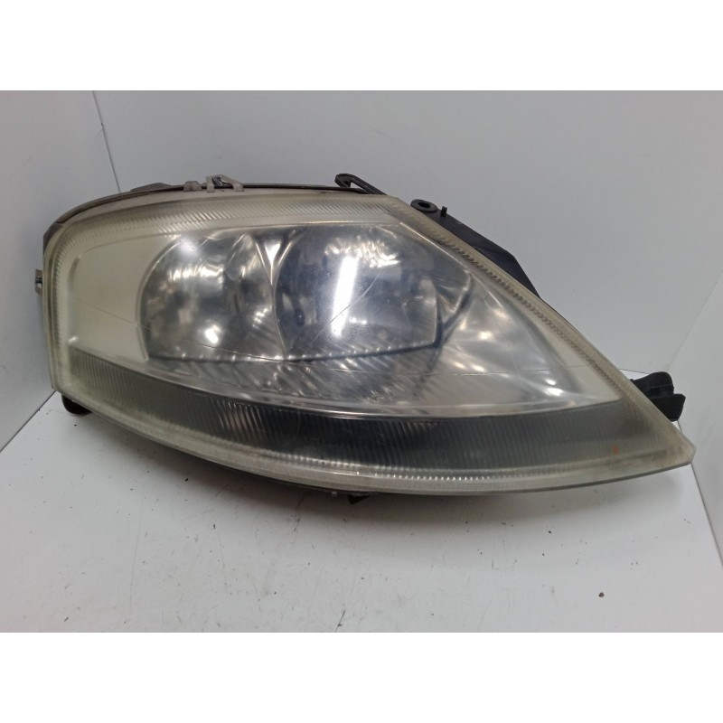 Recambio de faro derecho para citroën c3 i (fc_, fn_) 1.4 i referencia OEM IAM 9680157380  