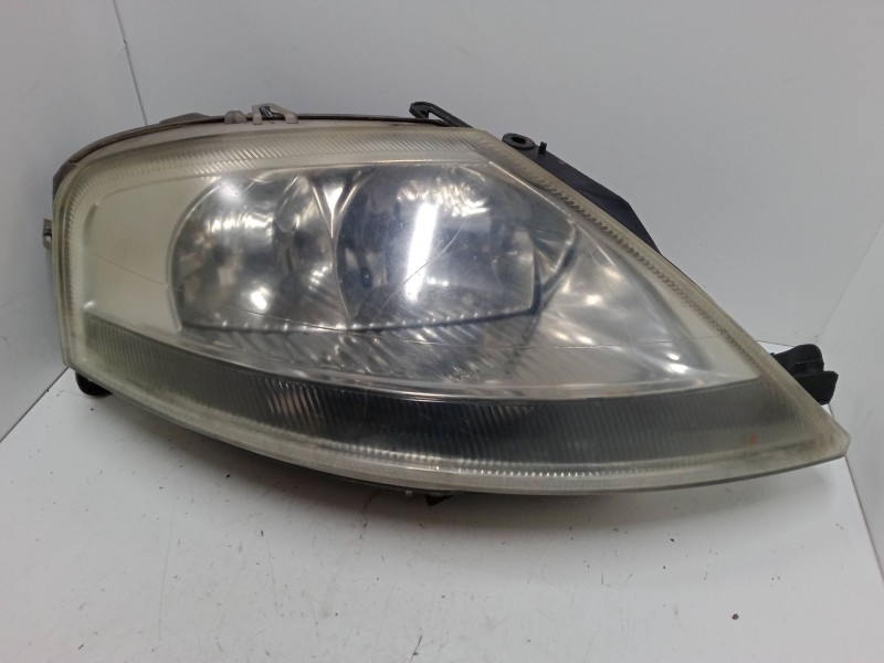 Recambio de faro derecho para citroën c3 i (fc_, fn_) 1.4 i referencia OEM IAM 9680157380  