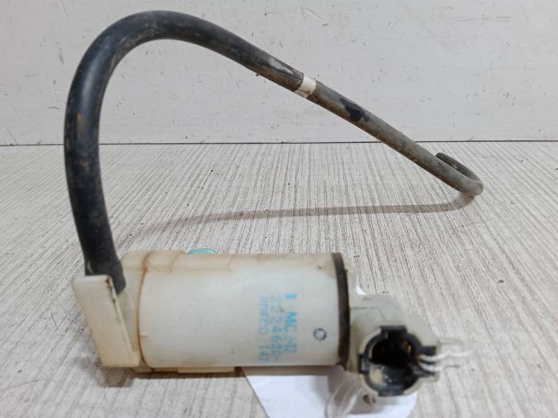 BOMBA LIMPIAPARABRISAS 