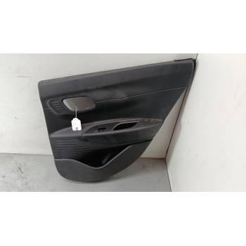 GUARNECIDO PUERTA TRASERA DERECHA 83308Q0010NNB 