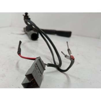 ANCLAJE CINTURON DELANTERO DERECHO 