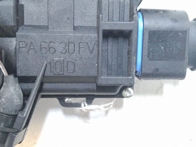 Recambio de cerradura puerta delantera derecha para skoda octavia ii combi (1z5) 1.9 tdi referencia OEM IAM    Recambio de cerradura puerta delantera derecha para skoda octavia ii combi (1z5) 1.9 tdi referencia OEM IAM