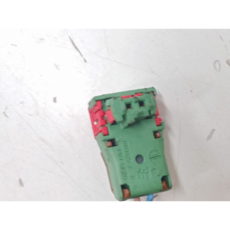 Recambio de anclaje cinturon delantero derecho para dacia dokker monospace (ke_) 1.2 tce (kem0, keay) referencia OEM IAM    Recambio de anclaje cinturon delantero derecho para dacia dokker monospace (ke_) 1.2 tce (kem0, keay) referencia OEM IAM