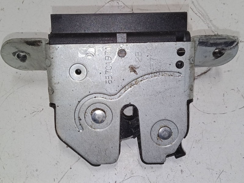 Recambio de cerradura maletero / porton para alfa romeo giulietta (940_) 1.6 jtdm (940fxd1a) referencia OEM IAM 55701971  