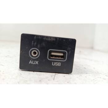 CONECTOR USB / AUX 96120D3500 