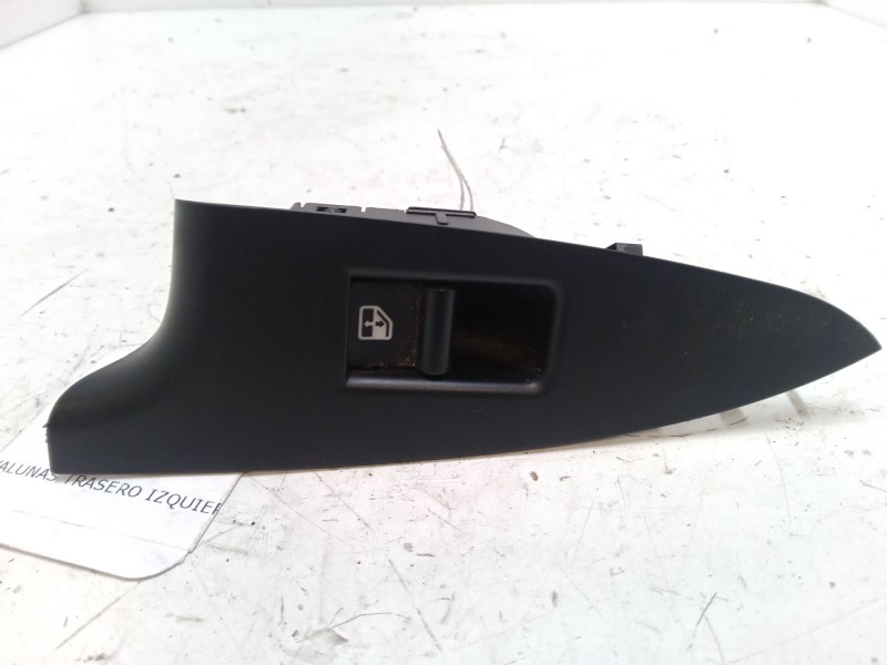 Recambio de mando elevalunas trasero izquierdo para alfa romeo giulietta (940_) 1.6 jtdm (940fxd1a) referencia OEM IAM   