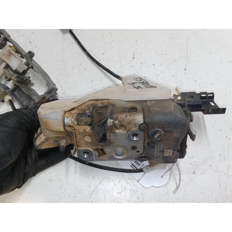 Recambio de cerradura puerta delantera izquierda para citroën c3 ii (sc_) 1.2 vti 82 referencia OEM IAM PSA732306  ARMA04088