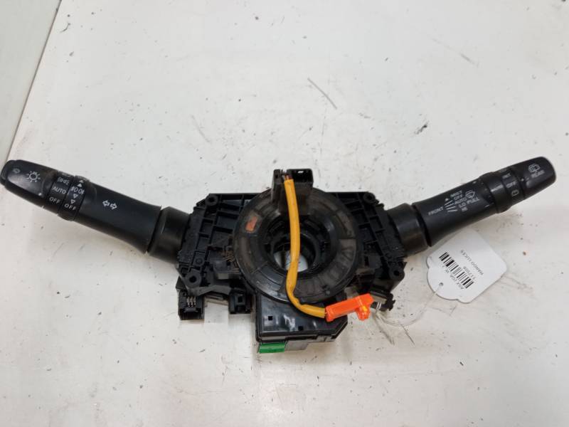MANDO LUCES 8617A013 
