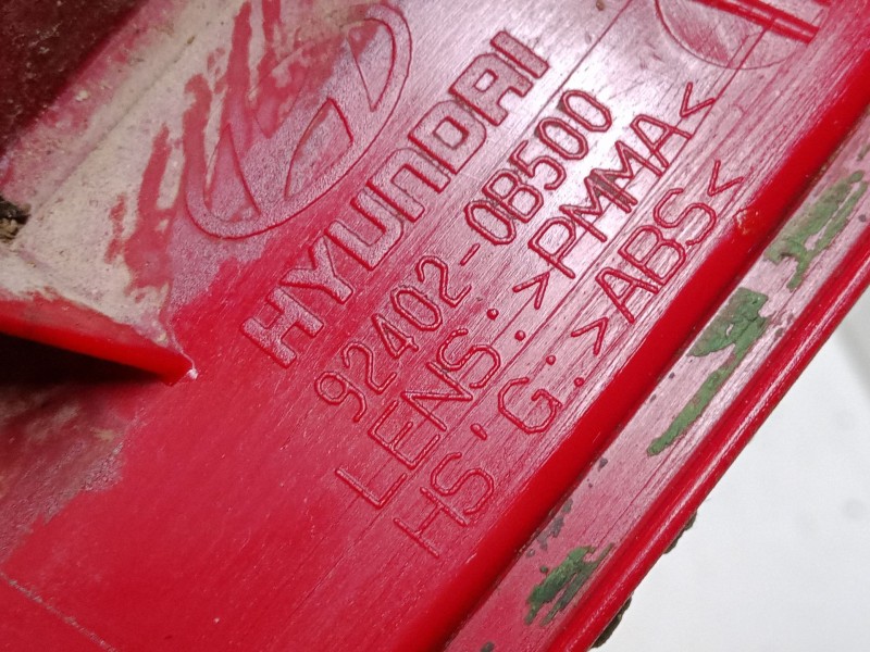 Recambio de piloto trasero derecho para hyundai getz (tb) 1.1 referencia OEM IAM 924020B500  