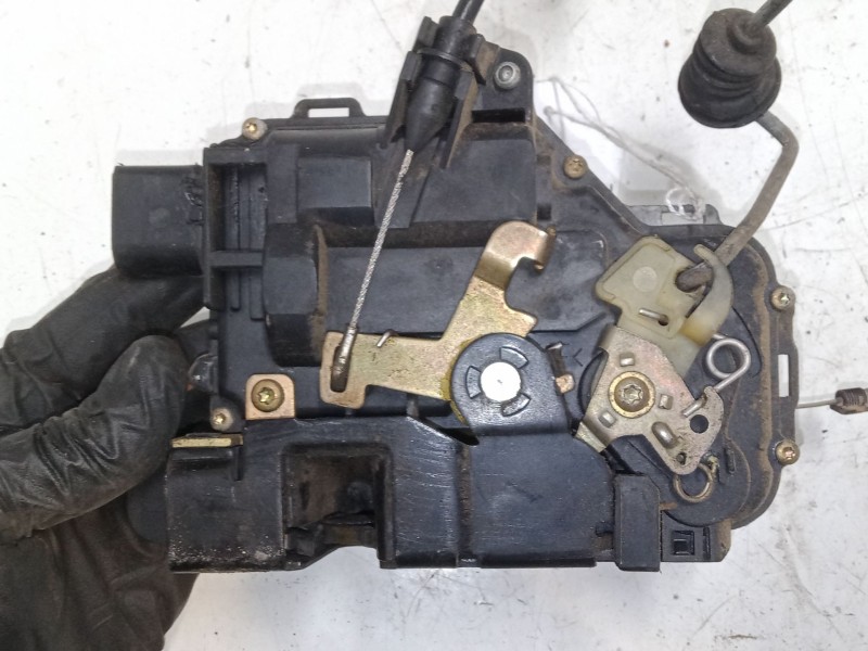 Recambio de cerradura puerta delantera derecha para volkswagen golf iv (1j1) 1.9 tdi 4motion referencia OEM IAM   