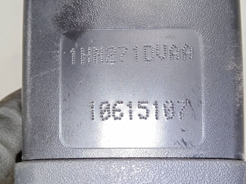 Recambio de anclaje cinturon delantero izquierdo para jeep patriot (mk74) 2.0 crd 4x4 referencia OEM IAM    Recambio de anclaje cinturon delantero izquierdo para jeep patriot (mk74) 2.0 crd 4x4 referencia OEM IAM