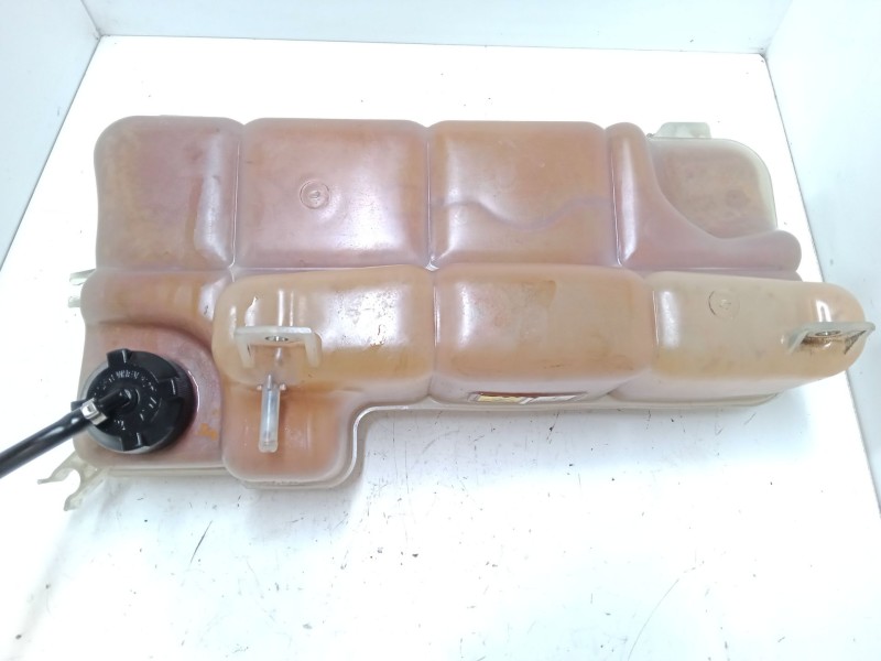 Recambio de botella expansion para iveco daily vi furgoneta 35s15, 35c15, 40c15, 50c15, 60c15, 65c15, 70c15 referencia OEM IAM   Recambio de botella expansion para iveco daily vi furgoneta 35s15, 35c15, 40c15, 50c15, 60c15, 65c15, 70c15 referencia OEM IAM