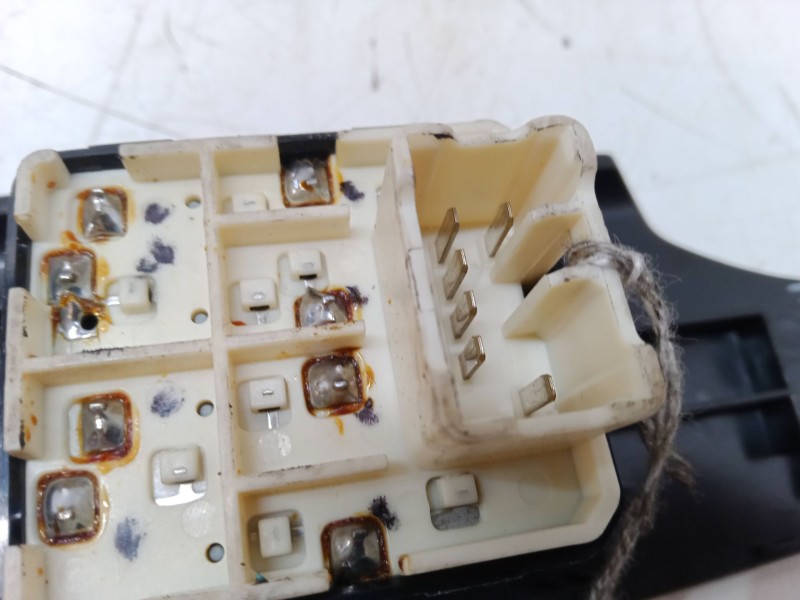 Recambio de mando elevalunas delantero izquierdo para chevrolet aveo / kalos hatchback (t250, t255) 1.2 referencia OEM IAM   