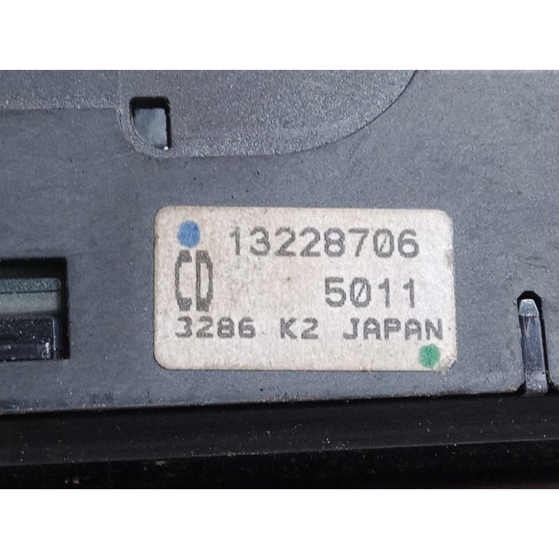 Recambio de mando elevalunas delantero izquierdo para opel astra h gtc (a04) 1.9 cdti (l08) referencia OEM IAM 13228706  