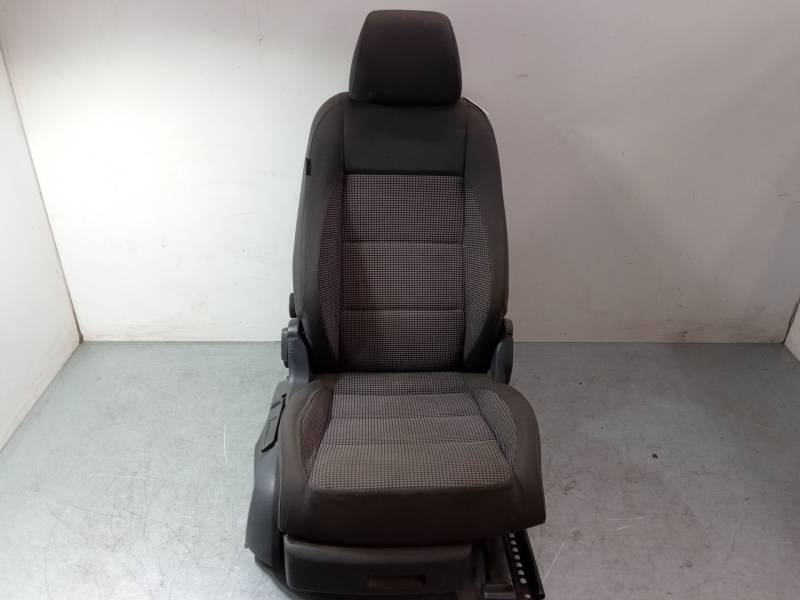 ASIENTO DELANTERO DERECHO 1K4881106GA 