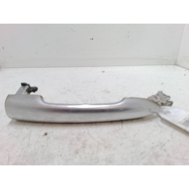 Recambio de maneta exterior puerta trasera izquierda para renault laguna ii (bg0/1_) 2.2 dci (bg0f) referencia OEM IAM    Recambio de maneta exterior puerta trasera izquierda para renault laguna ii (bg0/1_) 2.2 dci (bg0f) referencia OEM IAM