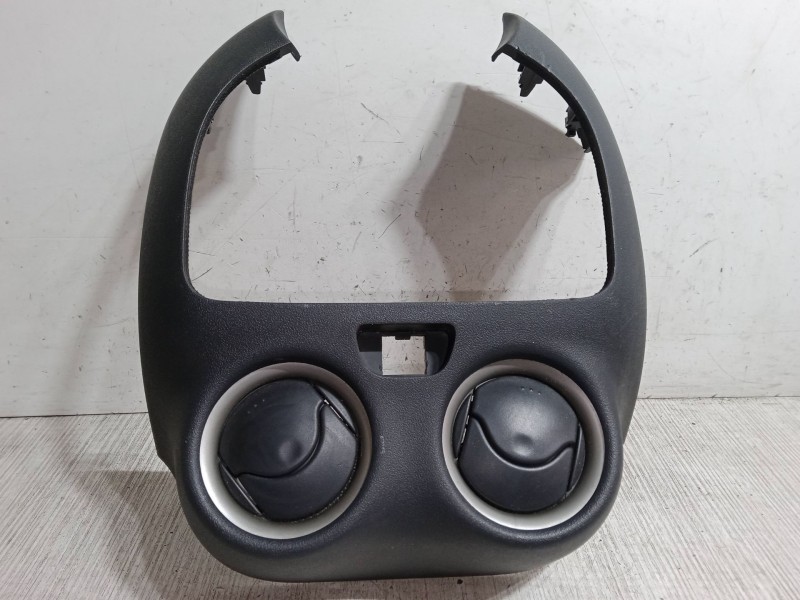 Recambio de consola central superior para nissan micra iv (k13k, k13kk) 1.2 referencia OEM IAM 682601HA0A  