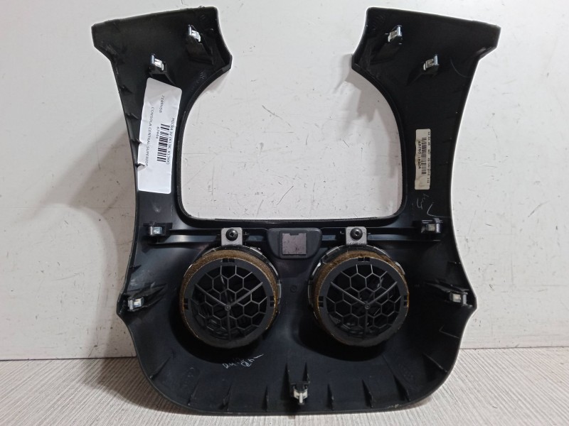 Recambio de consola central superior para nissan micra iv (k13k, k13kk) 1.2 referencia OEM IAM 682601HA0A  