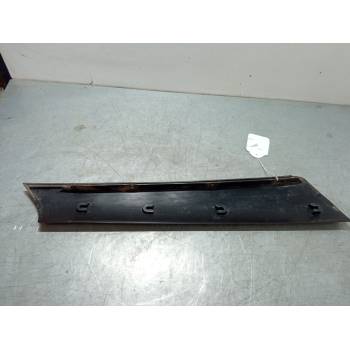 MOLDURA EXTERIOR DERECHA 