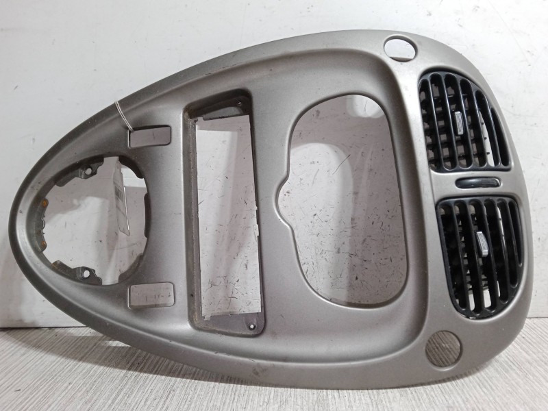 Recambio de consola central superior para citroën xsara picasso (n68) 2.0 hdi referencia OEM IAM   