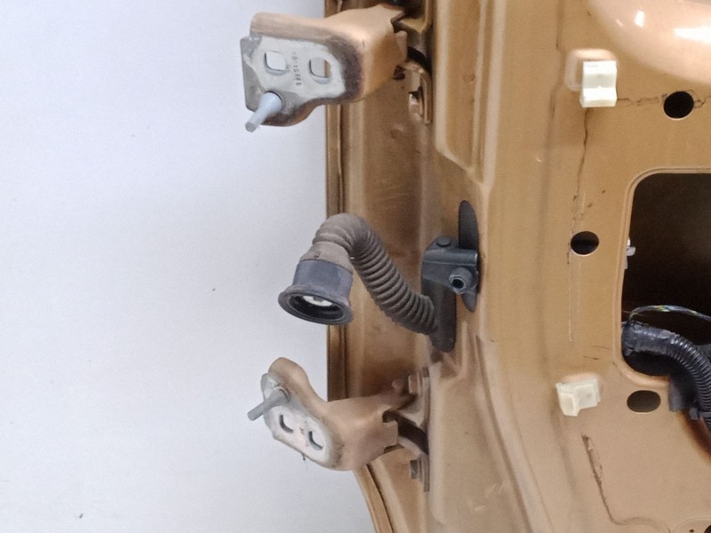 Recambio de puerta delantera derecha para ford tourneo connect 1.8 tdci referencia OEM IAM   