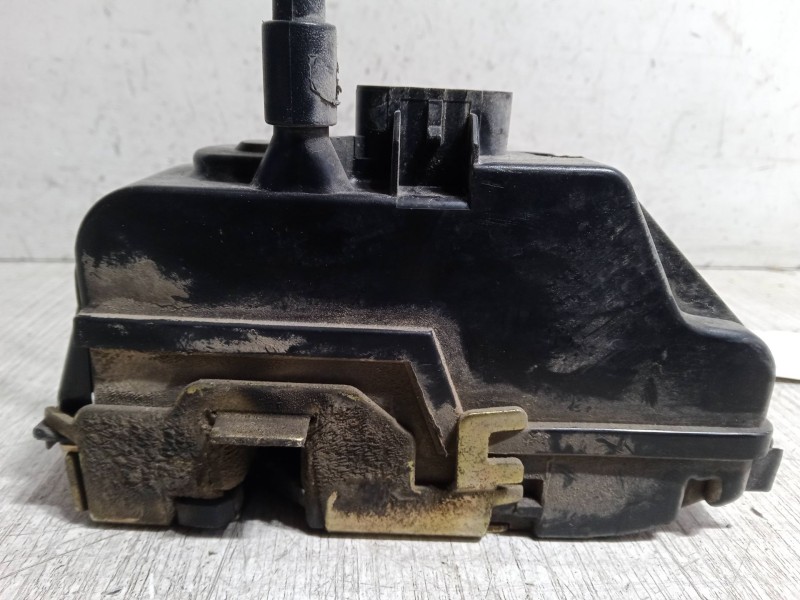 Recambio de cerradura puerta delantera derecha para nissan primera (p12) 2.2 di referencia OEM IAM   