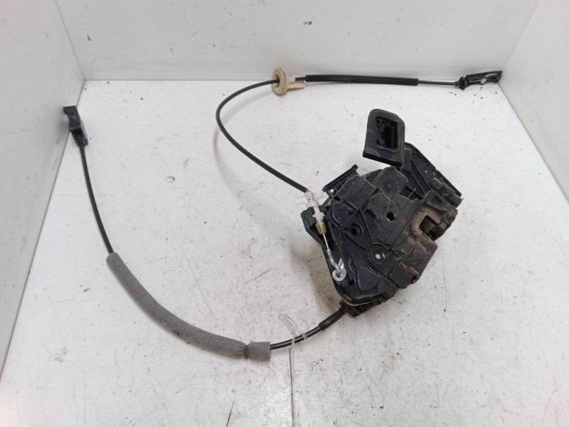 Recambio de cerradura puerta delantera derecha para volkswagen golf vi (5k1) 2.0 tdi referencia OEM IAM    Recambio de cerradura puerta delantera derecha para volkswagen golf vi (5k1) 2.0 tdi referencia OEM IAM