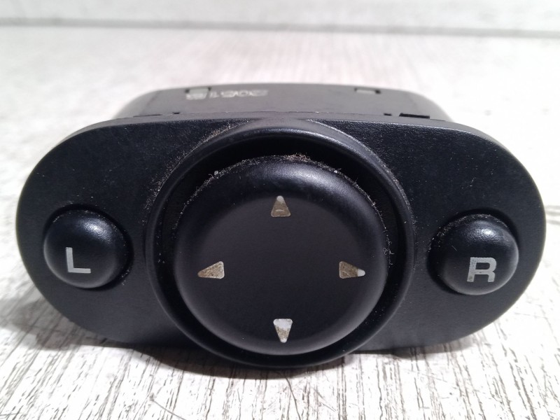 Recambio de mando retrovisor para chrysler pt cruiser (pt_) 2.0 referencia OEM IAM    Recambio de mando retrovisor para chrysler pt cruiser (pt_) 2.0 referencia OEM IAM