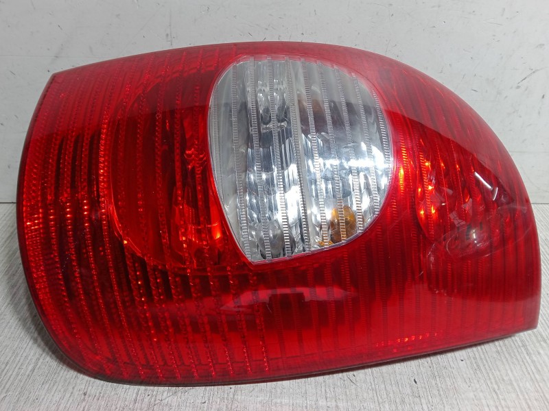 Recambio de piloto trasero derecho para citroën xsara picasso (n68) 1.6 hdi referencia OEM IAM 965000578002  