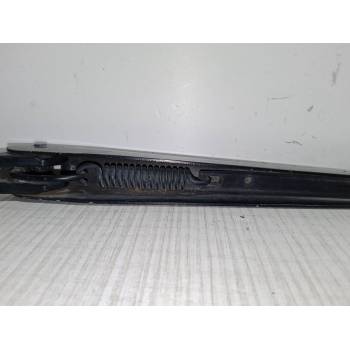 BRAZO LIMPIA DELANTERO DERECHO 