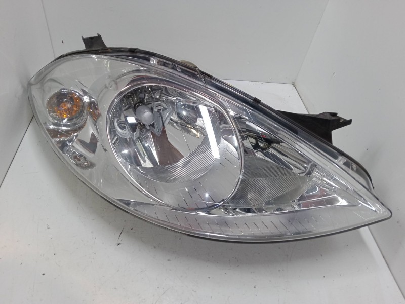 Recambio de faro derecho para mercedes-benz clase a (w169) a 180 cdi (169.007, 169.307) referencia OEM IAM A1698200261  