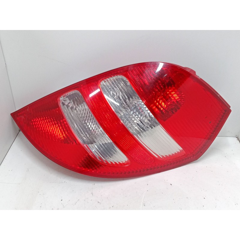 Recambio de piloto trasero derecho para mercedes-benz clase a (w169) a 180 cdi (169.007, 169.307) referencia OEM IAM A1698200464