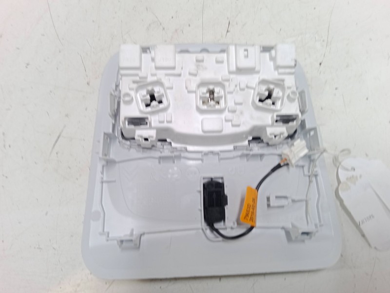 Recambio de luz interior delantera para peugeot 208 i (ca_, cc_) 1.2 vti 82 referencia OEM IAM   
