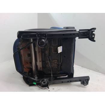 ASIENTO DELANTERO IZQUIERDO 