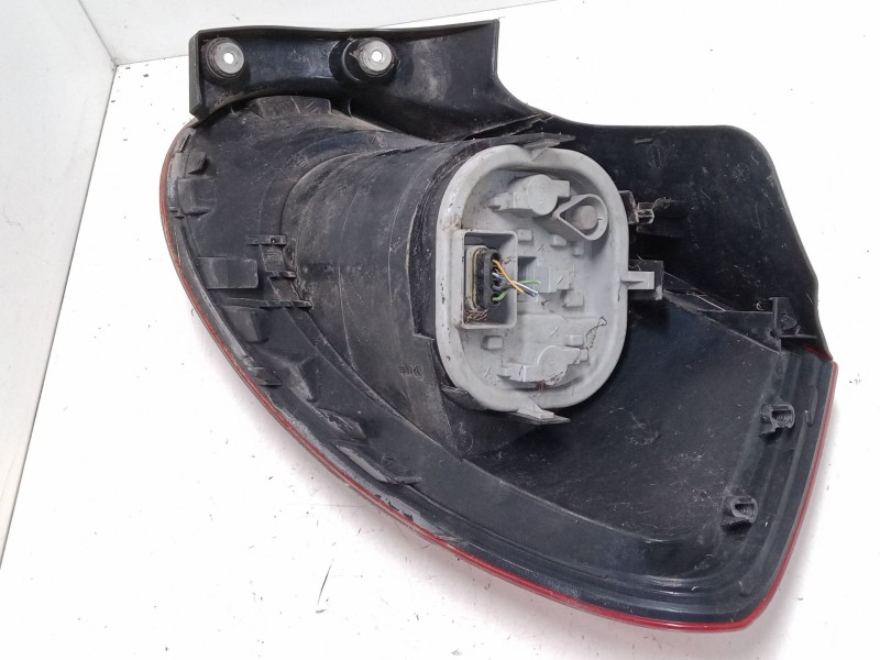 Recambio de piloto trasero izquierdo para fiat bravo ii (198_) 1.9 d multijet (198axb1a) referencia OEM IAM   